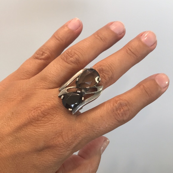 Ring. - Picture 2 of 6